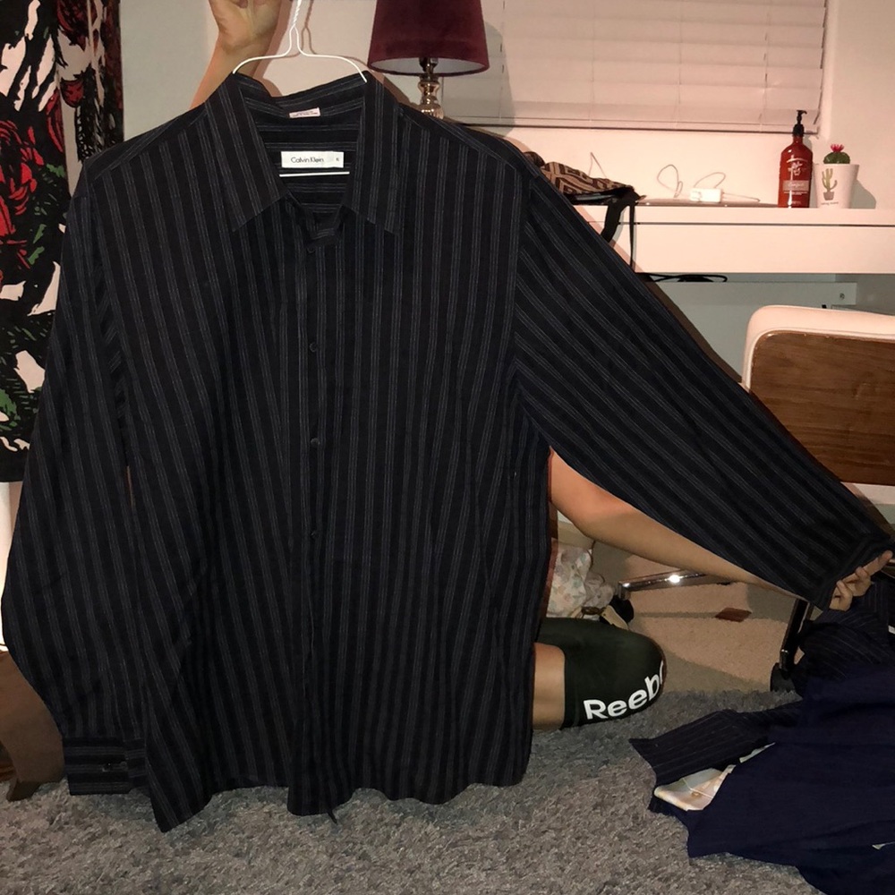 Men’s dress shirt.